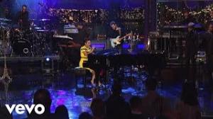 Zamob Alicia Keys - Listen To Your Heart (Live on Letterman)