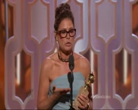 Zamob Maura Tierney Wins Best Supporting Actress on TV at the 2016