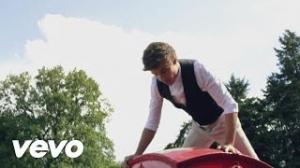 Zamob One Direction - Behind the scenes at the photoshoot - Liam
