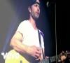 Zamob Dierks Bentley - I Hold On (Tour Performance)