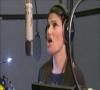 Zamob Idina Menzel recording Let it Go and Kristen Bell recording
