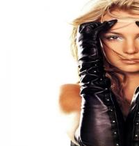 Zamob Britney Spears With Leather Gloves