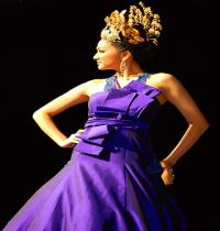 Zamob Dynas in purple dress