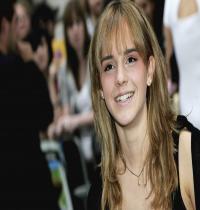 Zamob Emma Watson HD Smile Wide...
