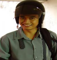 Zamob Fazren Rafi wearing helmet