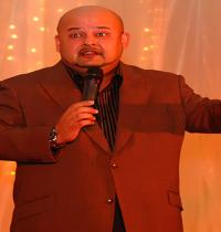 Zamob Harith Iskander performing on stage