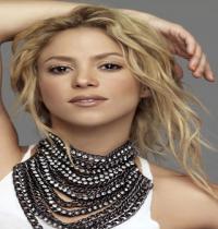 Zamob Shakira With Nice Necklace
